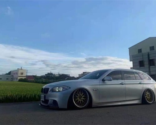 Travel BMW 5 Series bagged modified posture