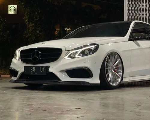 Indonesia Benz E-class bagged luxury fashion