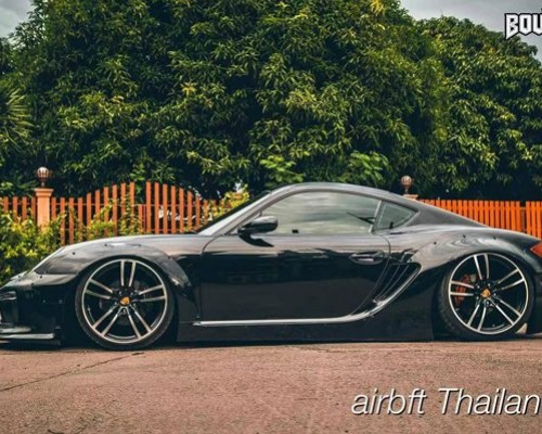 Modified charm of Porsche 911 bagged in Thailand