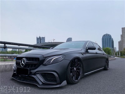 Big toy Mercedes Benz e class bagged very low profile